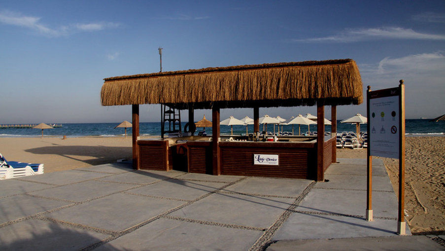 Jaz Little Venice Golf Resort Ain Sukhna Faciliteter billede Beach bar in the resort