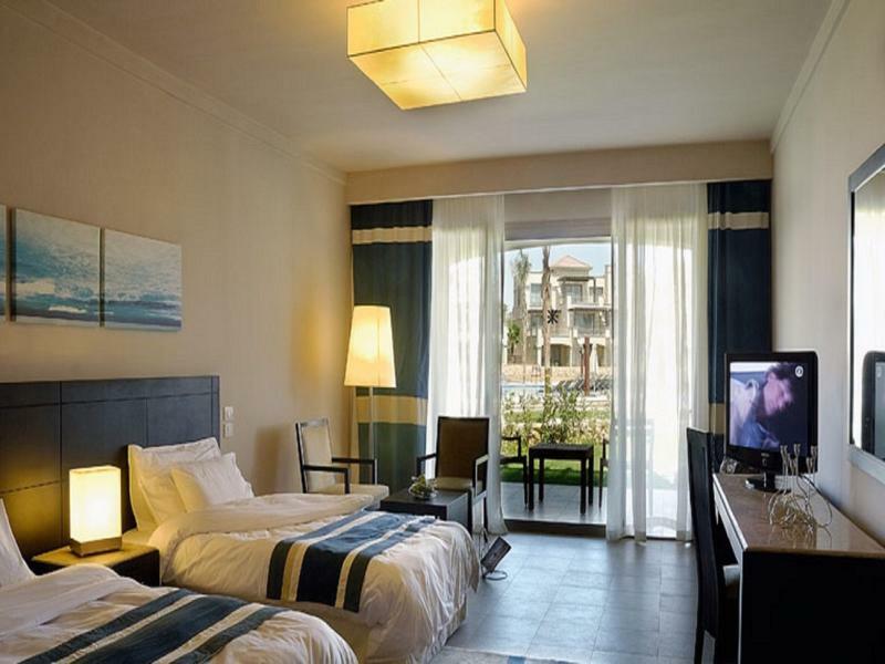 Jaz Little Venice Golf Resort Ain Sukhna Eksteriør billede A room at the hotel